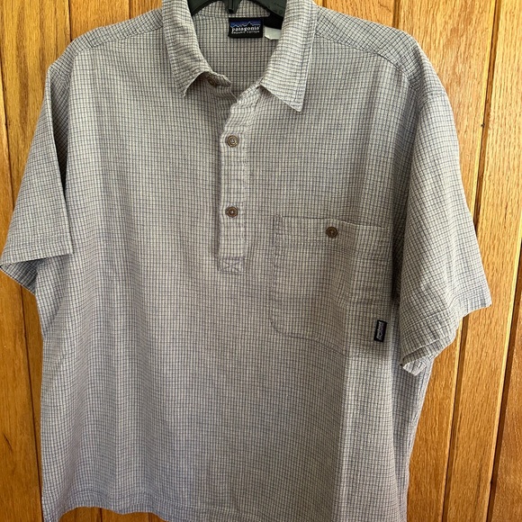 Men’s Patagonia short sleeve 3 button polo - Picture 2 of 3